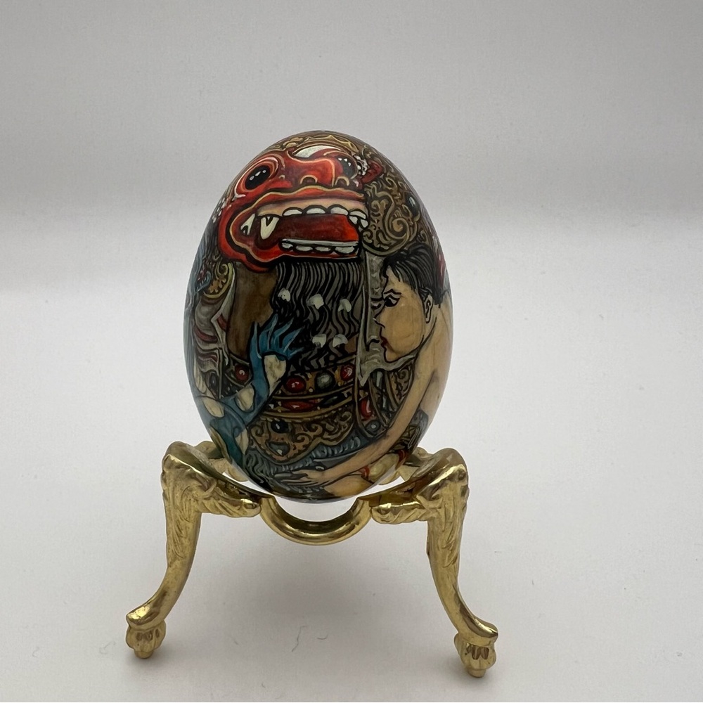 Handpainted Indonsian Hindu Gods Scene Balinese Egg Folklore